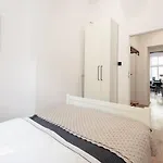 Wozna 14a, 2 Rooms, Self Check In 24h Appartement
