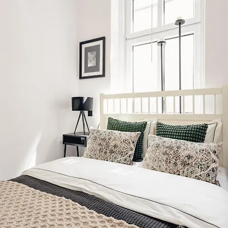 Wozna 14a, 2 Rooms, Self Check In 24h