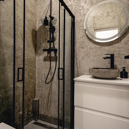 Wozna 14a, 2 Rooms, Self Check In 24h