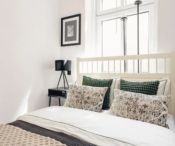 Wozna 14a, 2 Rooms, Self Check In 24h